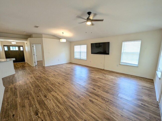 Building Photo - 1020 Freeport Ct