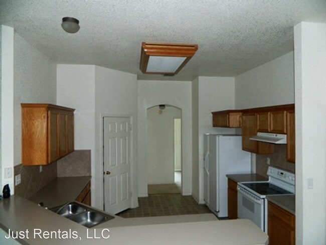 Building Photo - 4 br, 2 bath House - 2903 Wisteria Lane