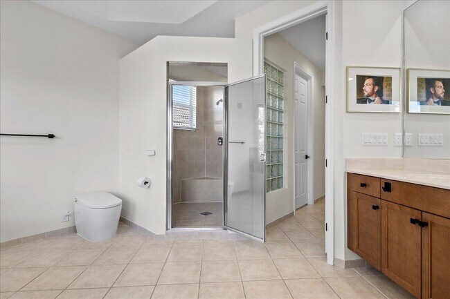 Building Photo - 9222 Delemar Ct