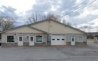 Building Photo - 338 Buchanan Trl