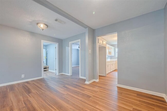 Building Photo - 6527 Kernel St