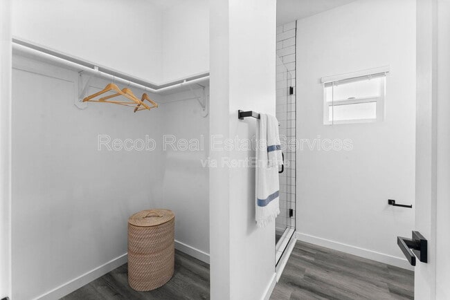 Building Photo - 8353 Ivory Coast Dr