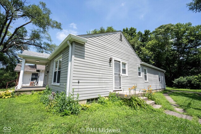 Building Photo - 4615 Caroline Ave