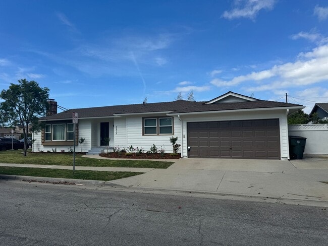 Building Photo - Adorable Open Plan  3BD 2BA Home in West Torrance With A/C