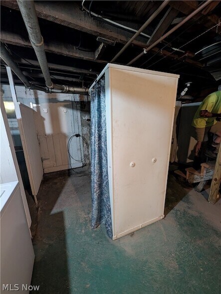 Building Photo - 339 Harris St