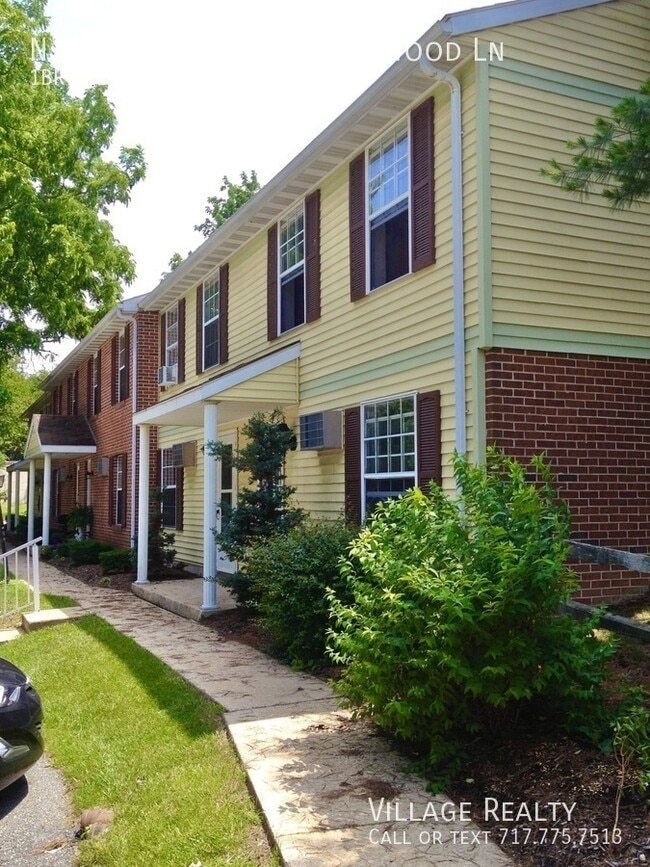 Building Photo - 323 N School Pl