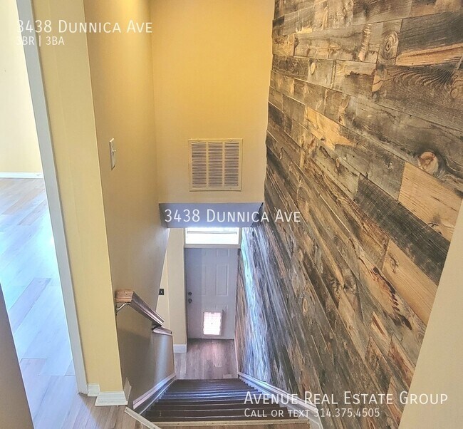 Building Photo - 3bd 2.5bth Townhouse in South St. Louis!