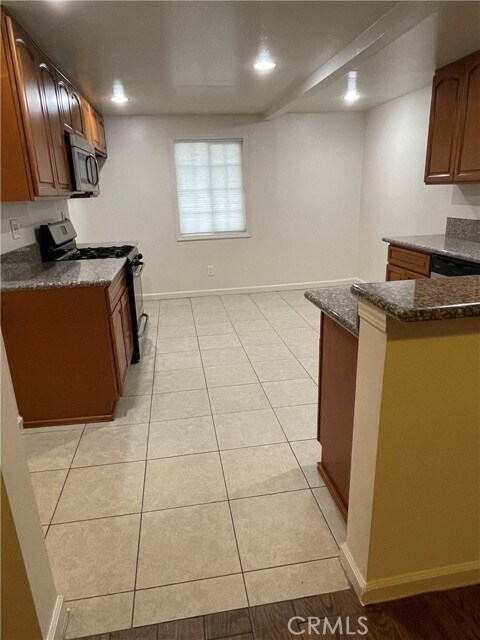 Building Photo - 6141 Marbrisa Ave