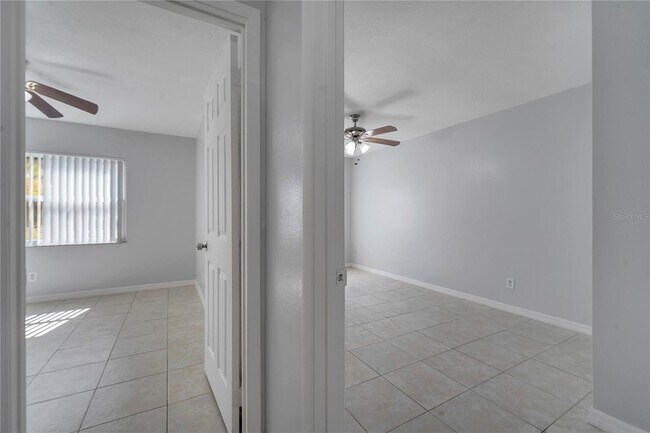 Building Photo - 9942 Turf Way