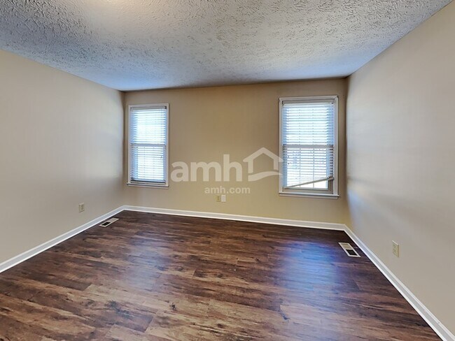 Building Photo - 225 Bluefield Ln