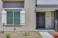 Building Photo - You can be HOME in this beautiful townhome!