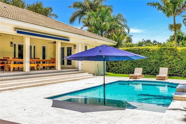 Building Photo - 16550 SW 77th Ct