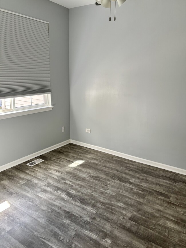 Building Photo - 270 Sierra Pass Dr