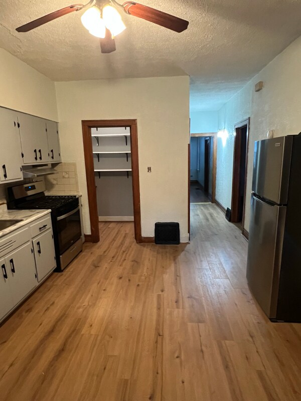 Building Photo - 5436 W 24th Pl