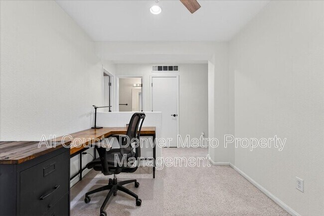 Building Photo - 9611 Elk Mountain Cir