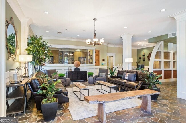 Building Photo - 1740 Century Cir NE