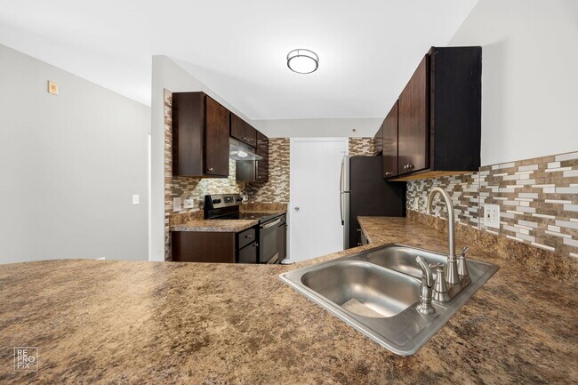 Building Photo - 1545 Crystal Rock Ct