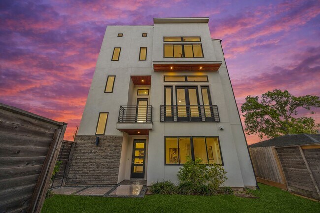 Building Photo - 7327 Shadyvilla Pointe Dr