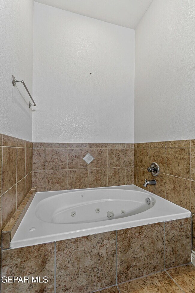 Building Photo - 5557 Gustavo Madrid Ln