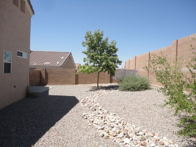 Building Photo - 3BR/2Living in Enchanted Hills!