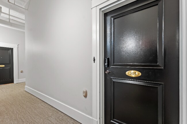 Building Photo - 4 Beaufain St