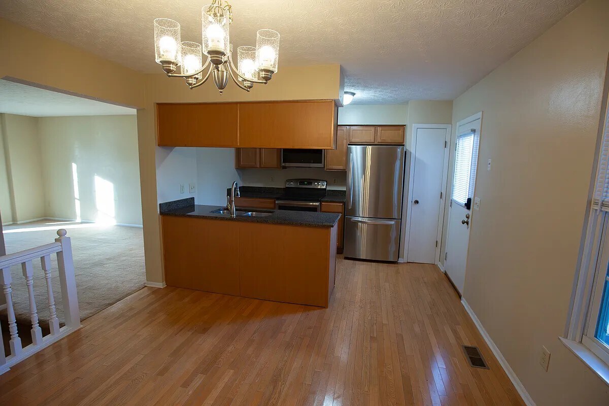 Building Photo - 1264 Michigan Ave