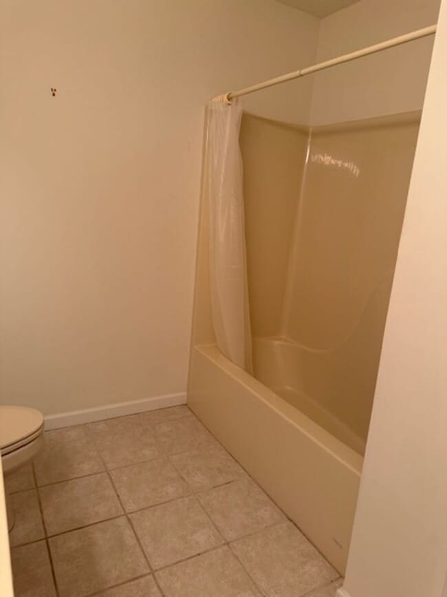 Building Photo - Sevierville 37876 - 3 bedroom 2 bath - call Linda Meese 865-591-6004