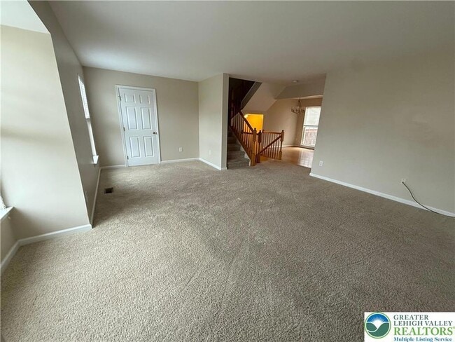 Building Photo - 4046 Clubhouse Ct