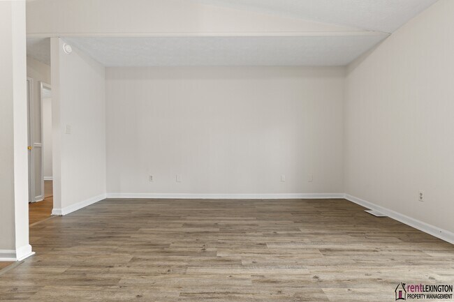 Building Photo - 208 Grayson Ct