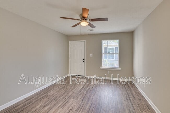 Building Photo - 1718 Hicks St