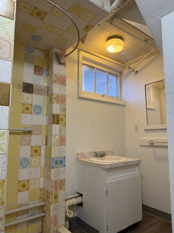 Building Photo - 326 5th Ave SE