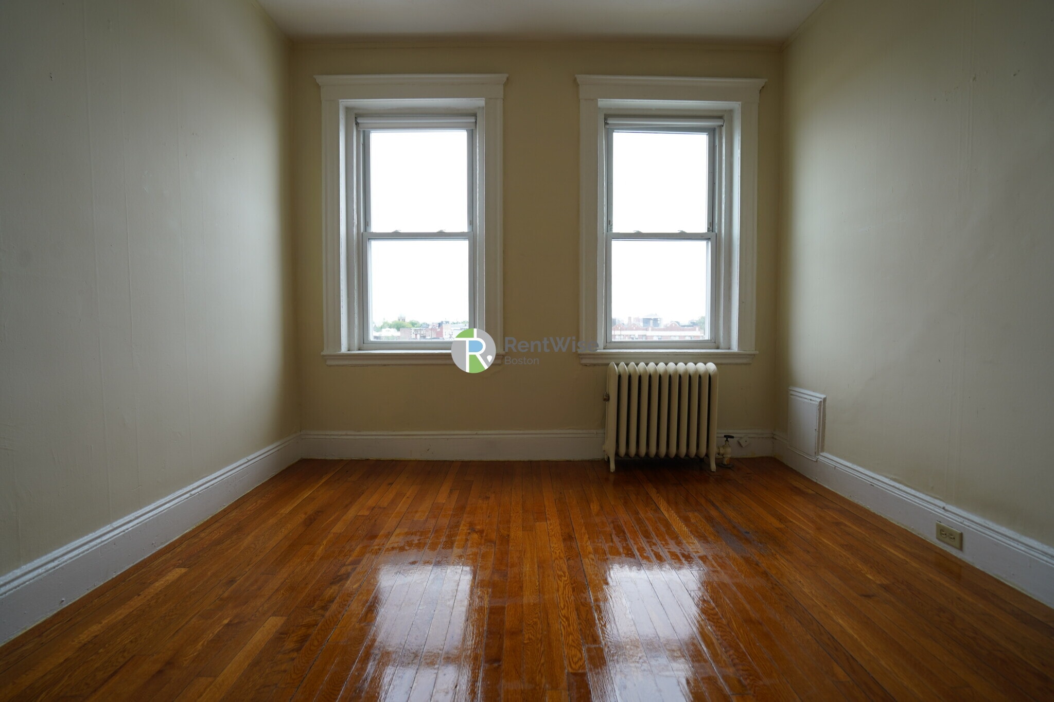 Building Photo - 228 Kelton St