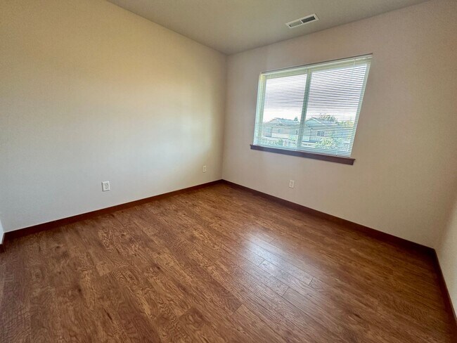 Building Photo - 5831 Pioneer Ridge Pl