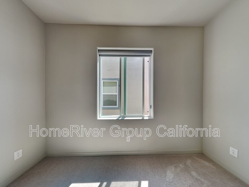 Building Photo - 3445 Cantor Dr