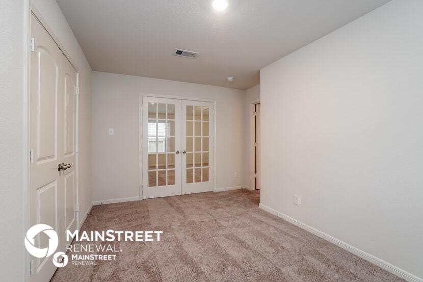 Building Photo - 26233 Raphael Dr