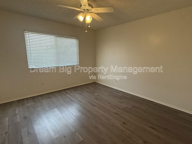 Building Photo - 245 Maryknoll Dr
