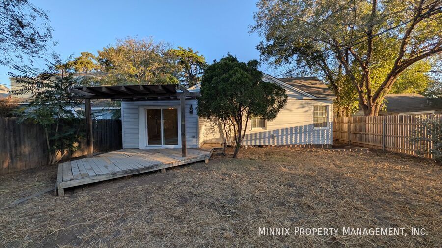 Building Photo - 2407 22nd St