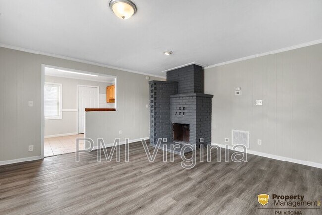 Building Photo - 8109 Diggs Rd