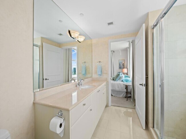 Building Photo - 2110 N Ocean Blvd