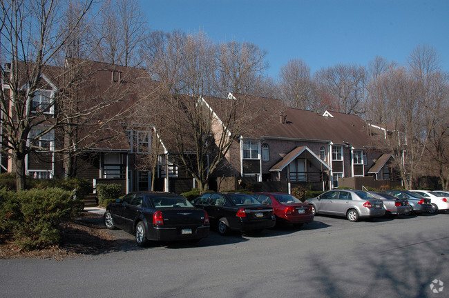 Primary Photo - Flying Hills Village