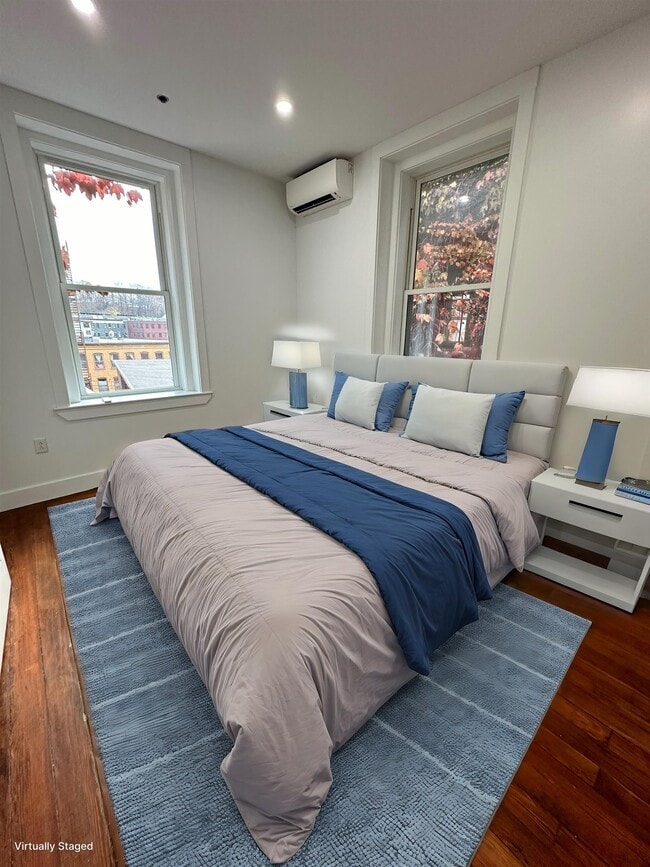 Building Photo - 4 Elliot St