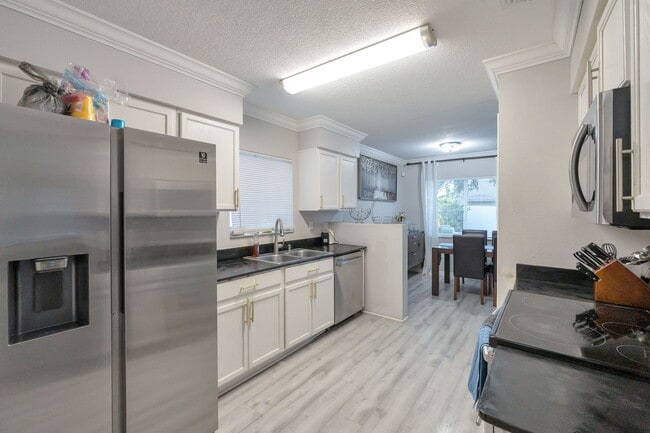 Building Photo - 12949 Fennway Ridge Dr