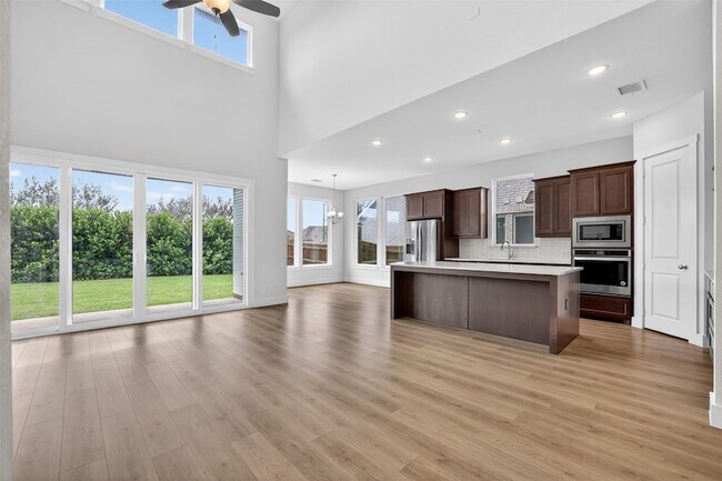 Building Photo - 6009 Firefox Ln