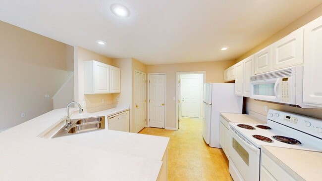 Building Photo - 5123 Vinings Blvd