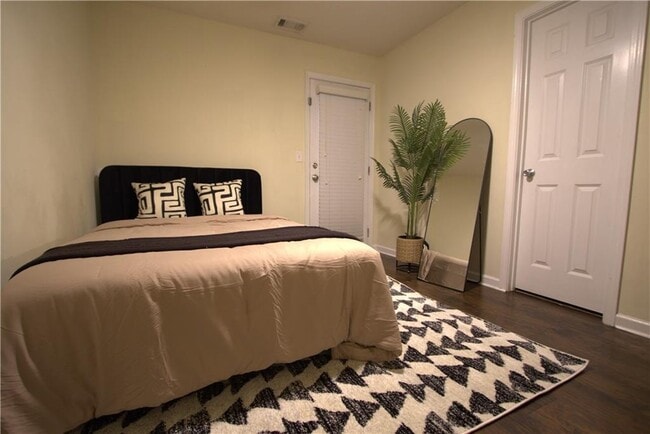 Building Photo - 1489 Liberty Pkwy NW