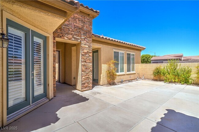 Building Photo - 2180 Waterton Rivers Dr