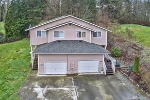 Building Photo - 242 Bower Ln