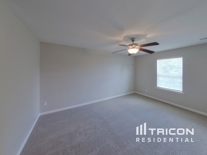 Building Photo - 3412 Vedette Ln
