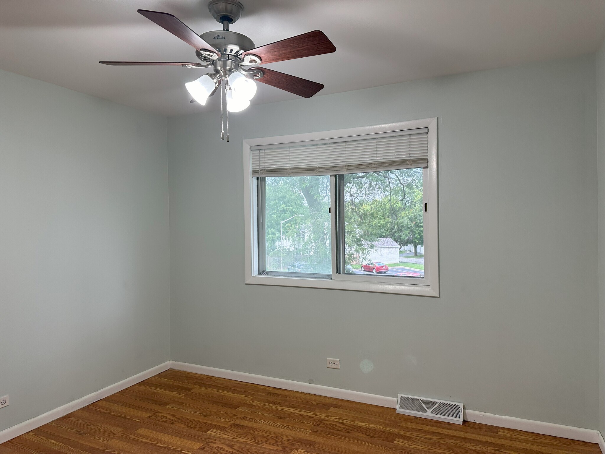 Building Photo - 226 Walker Dr