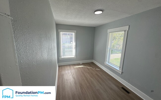 Building Photo - 1688 Glenview Ave